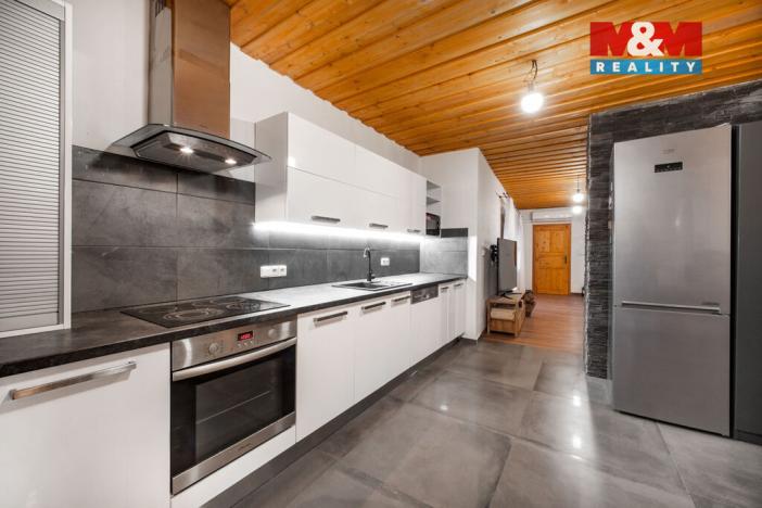 Prodej chalupy, Polička - Lezník, 260 m2