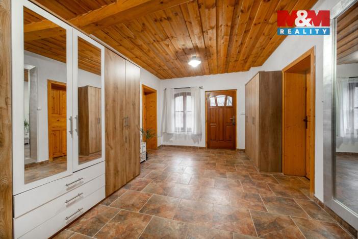 Prodej chalupy, Polička - Lezník, 260 m2