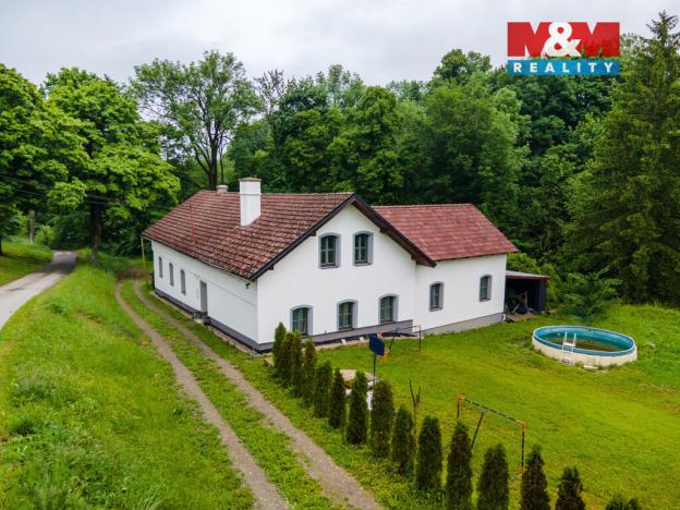 Prodej chalupy, Polička - Lezník, 260 m2