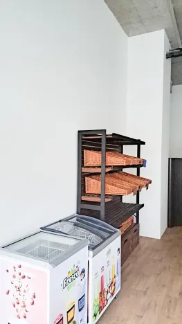 Pronájem obchodního prostoru, Praha - Vysočany, Kolbenova, 49 m2