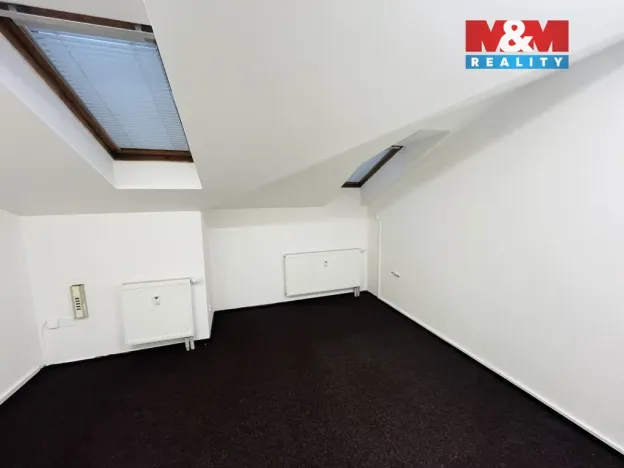 Pronájem kanceláře, Český Těšín, Dvořákova, 14 m2