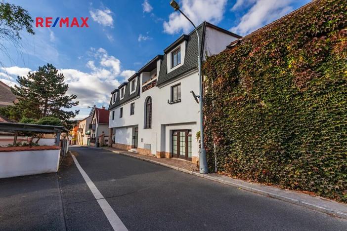 Prodej bytu 1+kk, Praha - Hlubočepy, Pod Žvahovem, 17 m2