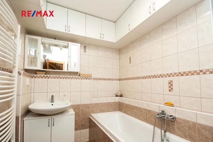 Prodej rodinného domu, Obříství, Svatopluka Čecha, 300 m2