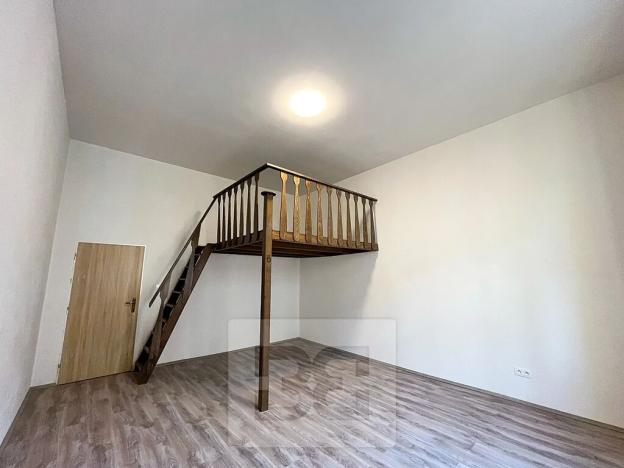 Pronájem bytu 2+1, Karlovy Vary, 53 m2