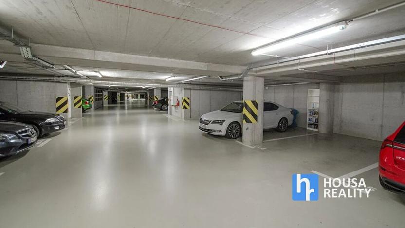 Pronájem bytu 2+kk, Praha - Hlubočepy, Geologická, 41 m2