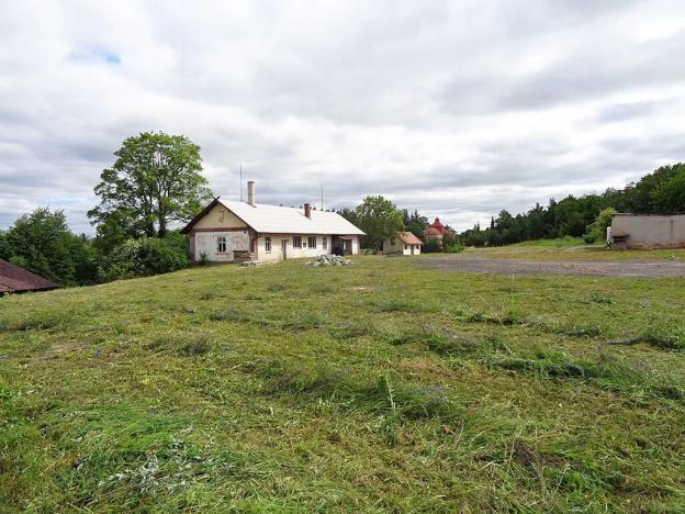 Prodej komerčního pozemku, Jesenice, Rekreační, 10738 m2