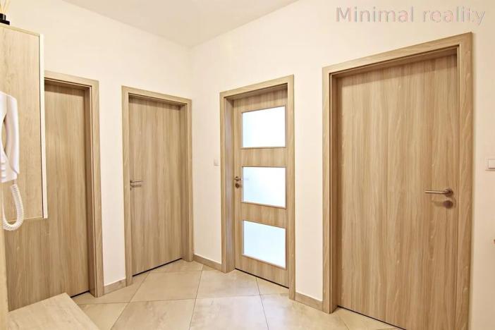 Pronájem bytu 2+kk, Brno, Novodvorská, 58 m2