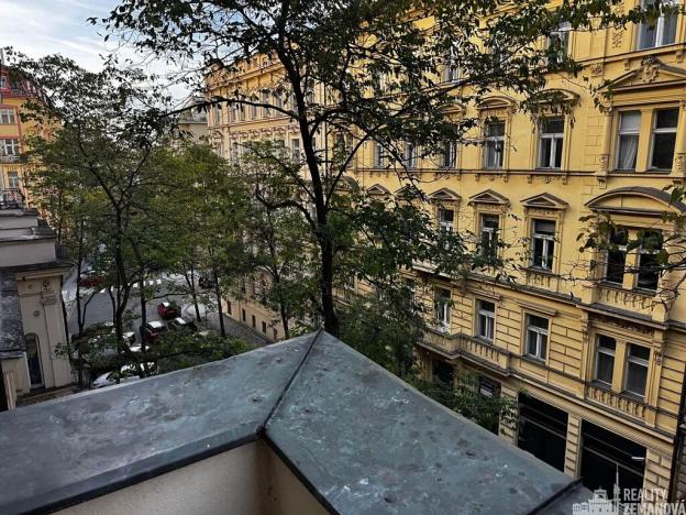 Pronájem bytu 1+kk, Praha - Vinohrady, 42 m2