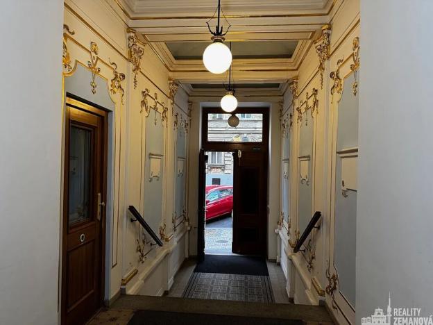 Pronájem bytu 1+kk, Praha - Vinohrady, 42 m2