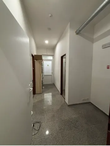 Prodej obchodního prostoru, Karlovy Vary, Sokolovská, 143 m2