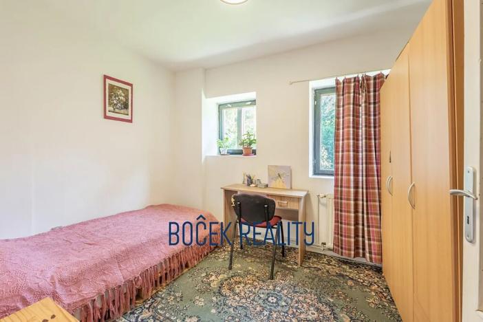 Prodej rodinného domu, Rynholec, nám. 1. máje, 259 m2