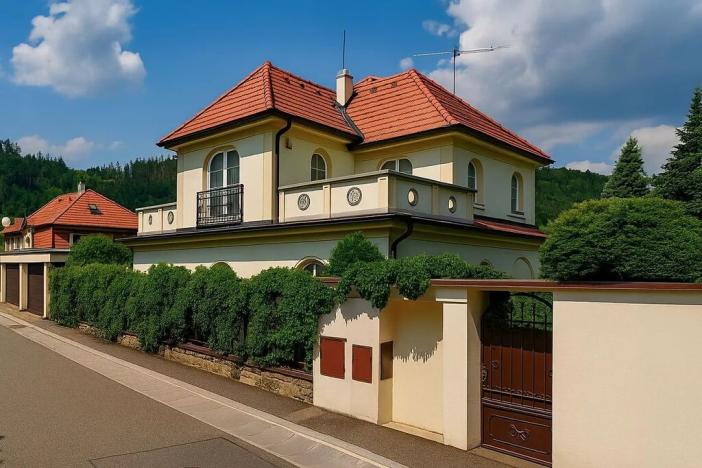 Pronájem vily, Černošice, V Horce, 300 m2