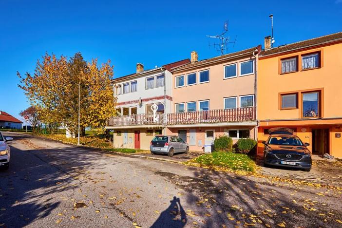 Prodej bytu 3+1, Slavče, 64 m2