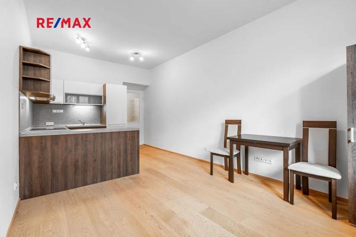 Prodej bytu 2+kk, Praha - Vysočany, Špitálská, 57 m2