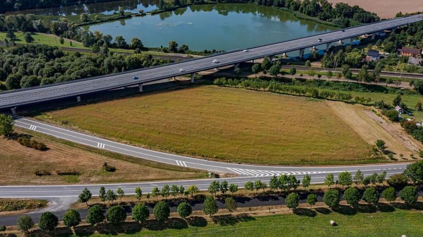 Prodej komerčního pozemku, Bělotín, 9952 m2