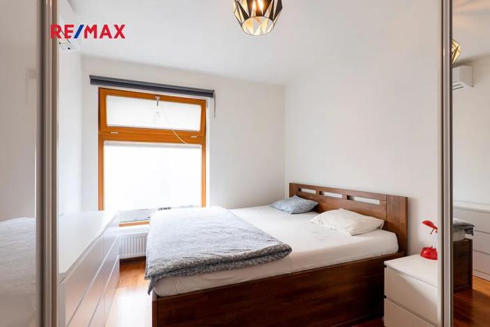 Pronájem bytu 2+kk, Praha - Holešovice, Komunardů, 68 m2