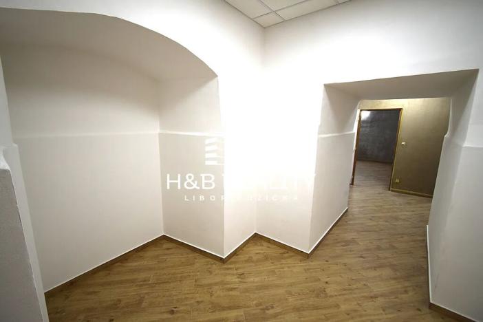 Pronájem obchodního prostoru, Praha - Malá Strana, Malostranské náměstí, 210 m2