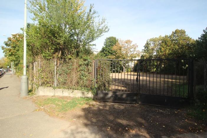 Prodej komerčního pozemku, Praha - Krč, Tajovského, 2300 m2