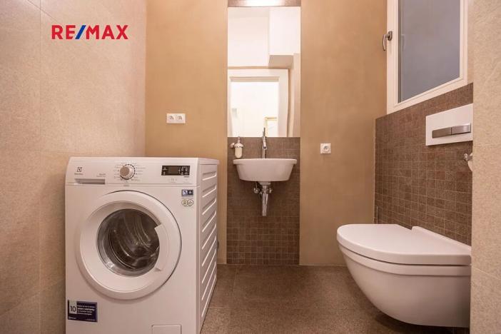 Prodej bytu 2+kk, Praha - Staré Město, Křižovnická, 71 m2