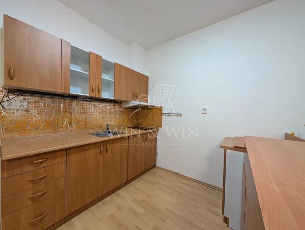 Pronájem bytu 1+kk, Praha - Běchovice, Českobrodská, 83 m2