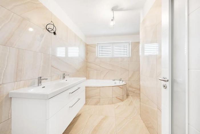 Prodej rodinného domu, Miřetice, 259 m2