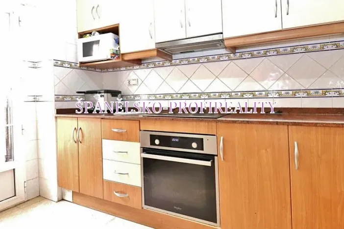 Prodej vily, Torrevieja, Španělsko, 90 m2