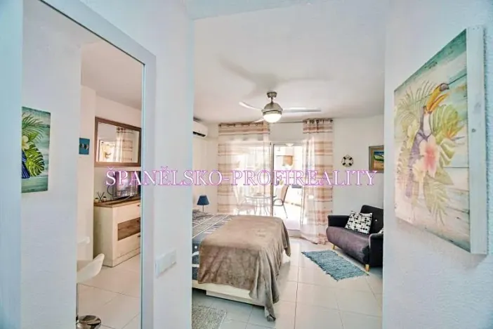 Prodej bytu 1+kk, Torrevieja, Španělsko, Calle Los gases, 40 m2