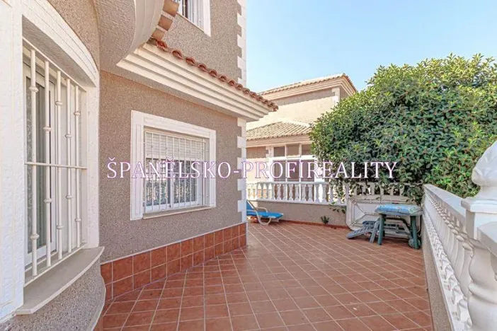 Prodej vily, Torrevieja, Španělsko, 116 m2