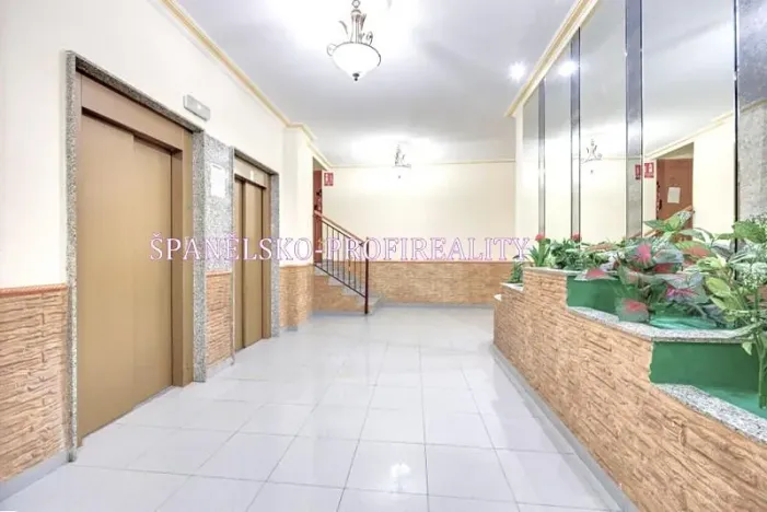 Prodej bytu 4+kk, Torrevieja, Španělsko, 75 m2