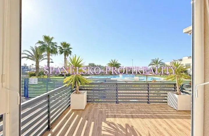 Prodej vily, Torrevieja, Španělsko, 100 m2