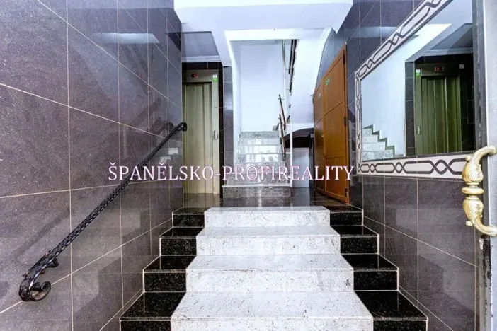 Prodej bytu 4+1, Torrevieja, Španělsko, 89 m2