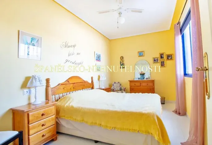 Prodej bytu 4+kk, Torrevieja, Španělsko, 61 m2