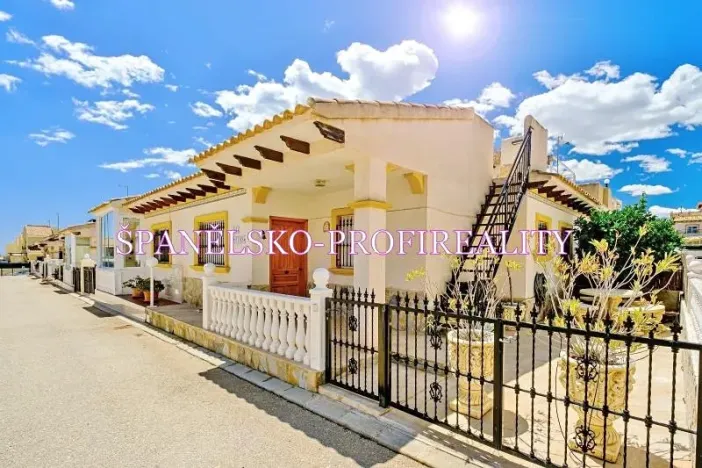 Prodej vily, Orihuela, Španělsko, 62 m2