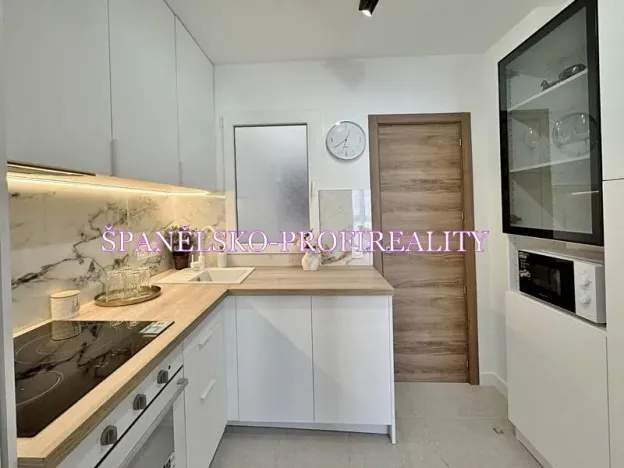 Prodej bytu 4+kk, Torrevieja, Španělsko, 80 m2