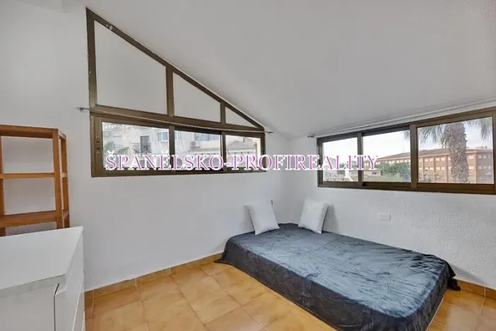 Prodej bytu 4+kk, Torrevieja, Španělsko, 79 m2