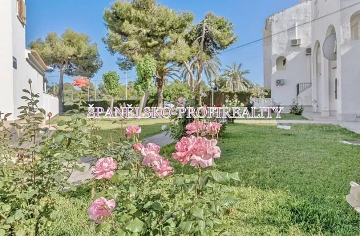 Prodej bytu 4+kk, Torrevieja, Španělsko, 79 m2