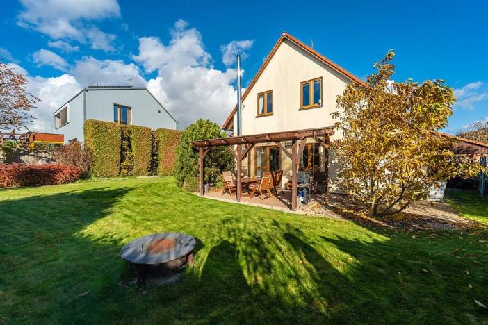 Prodej rodinného domu, Květnice, Sosnová, 104 m2