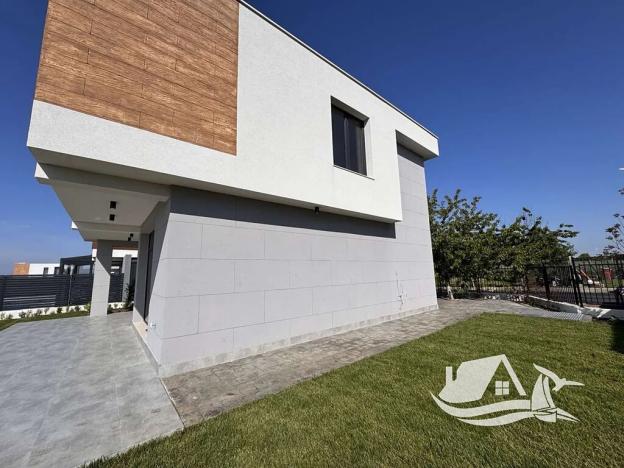 Prodej rodinného domu, Pomorie, Bulharsko, 196 m2