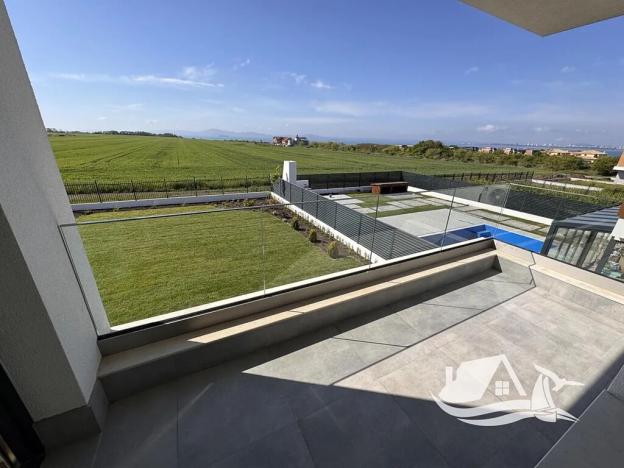 Prodej rodinného domu, Pomorie, Bulharsko, 196 m2