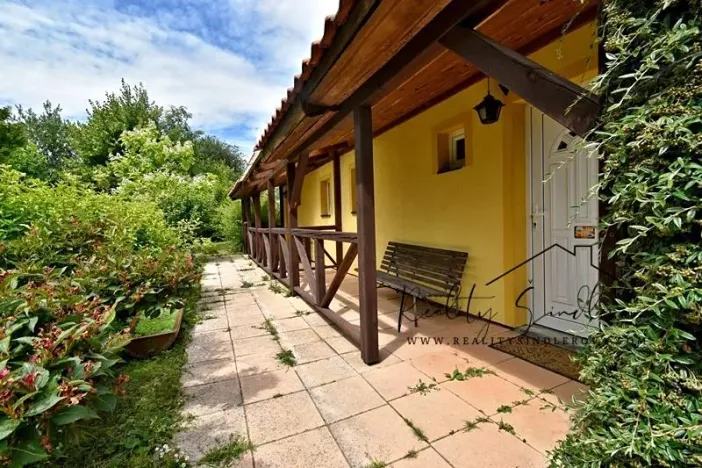 Prodej apartmánu, Hranice, 297 m2