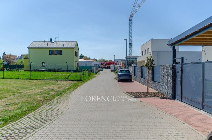 Prodej pozemku, Praha - Kbely, Ponikelská, 707 m2