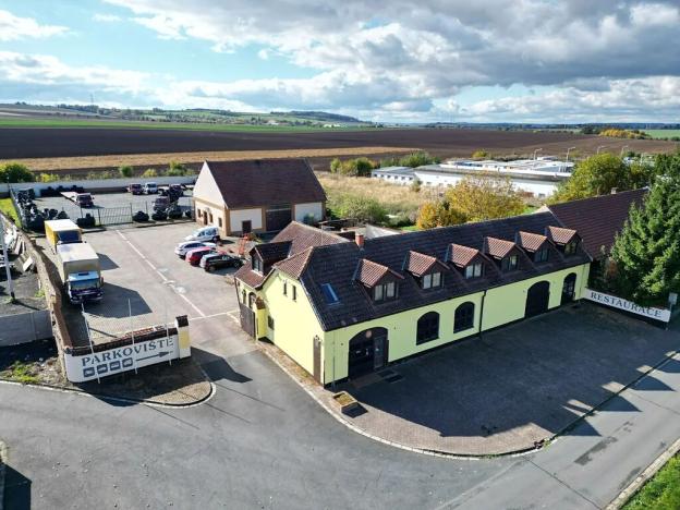 Prodej obchodního prostoru, Chocenice, 590 m2
