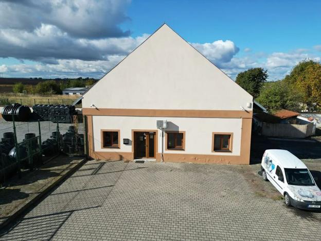 Prodej obchodního prostoru, Chocenice, 590 m2