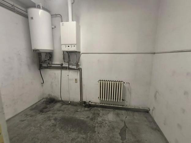 Pronájem výrobních prostor, Hradec Králové, Bieblova, 1500 m2