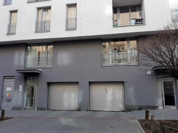 Pronájem garáže, Brno, Cihlářská, 18 m2