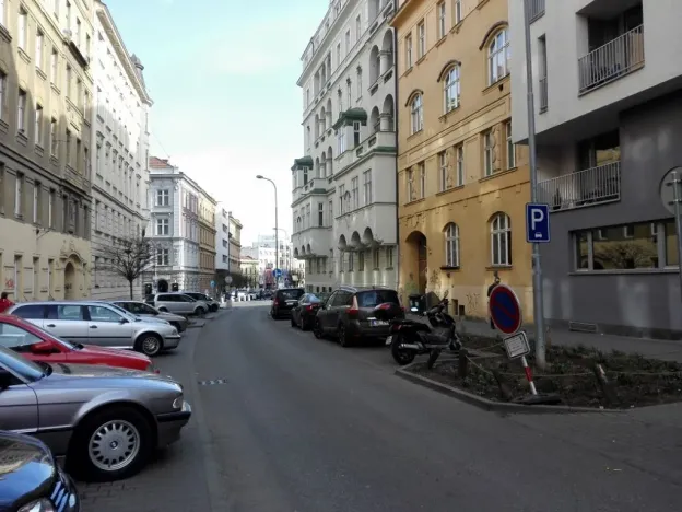 Pronájem garáže, Brno, Cihlářská, 18 m2