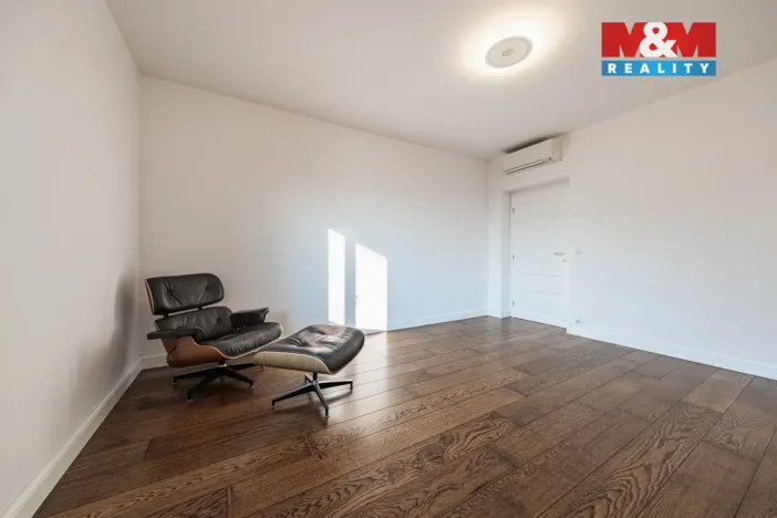 Prodej bytu 5+kk, Praha, Jeseniova, 189 m2