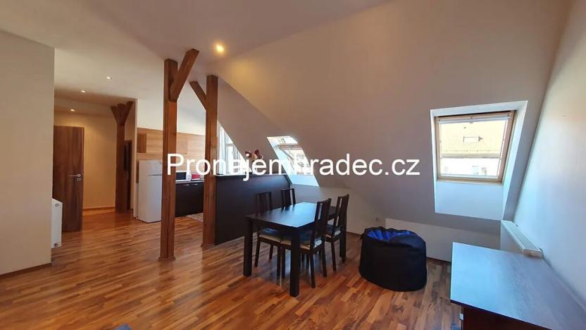 Pronájem bytu 2+kk, Hradec Králové, Okružní, 62 m2