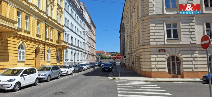 Pronájem bytu 1+1, Praha, Na bělidle, 55 m2