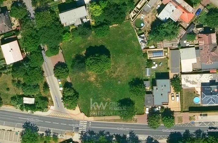 Prodej komerčního pozemku, Praha - Kbely, Toužimská, 985 m2